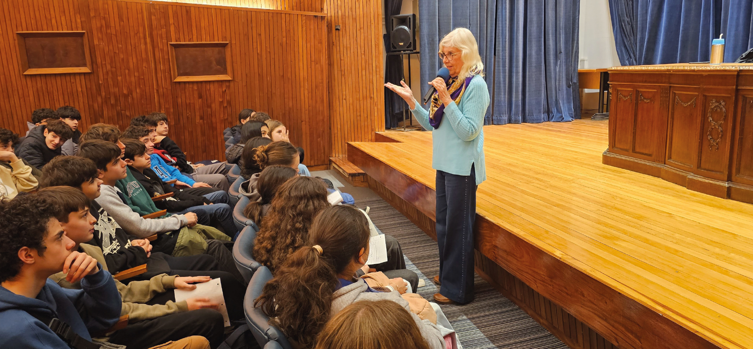 Encuentro con la escritora Lydia Carreras de Sosa