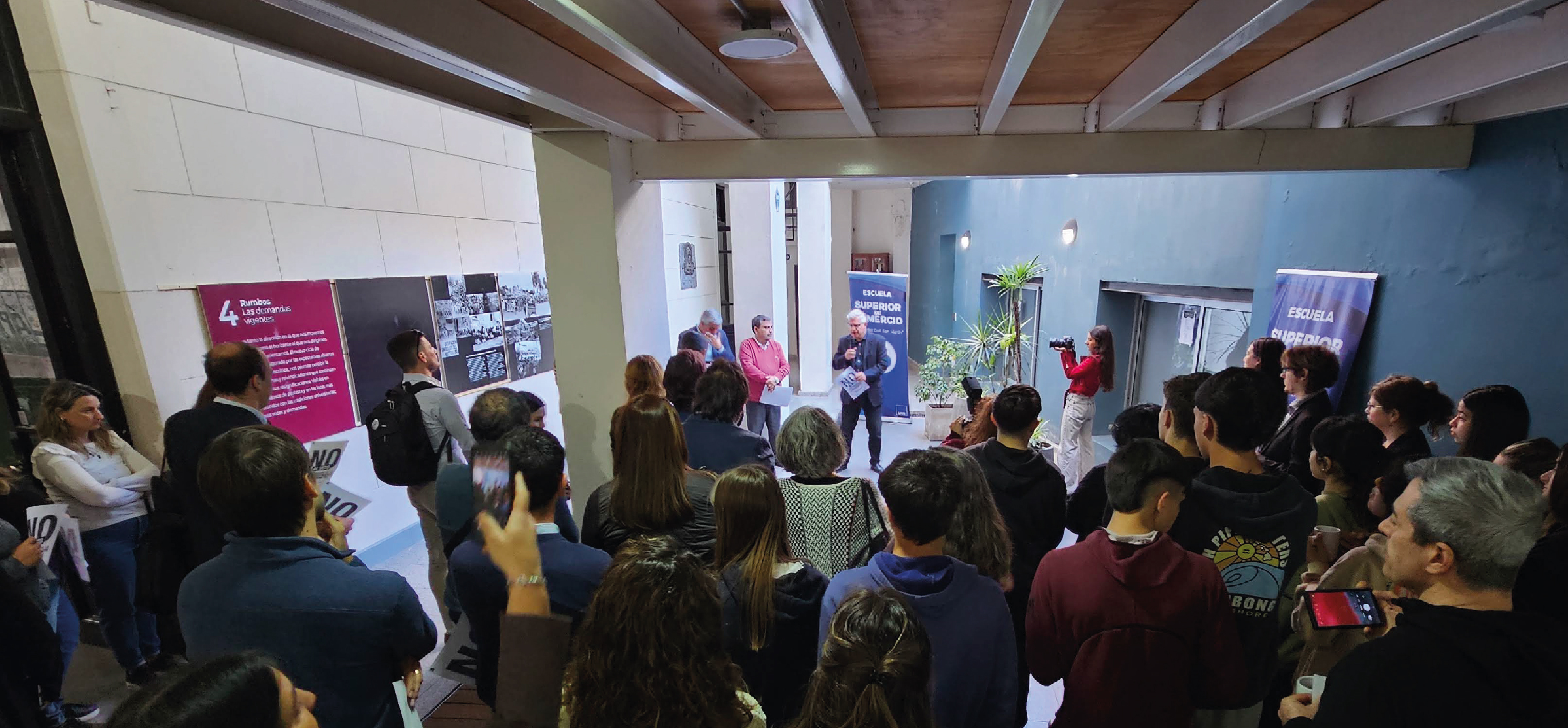 Muestra Itinerante “El Movimiento estudiantil de la Universidad a la calle”