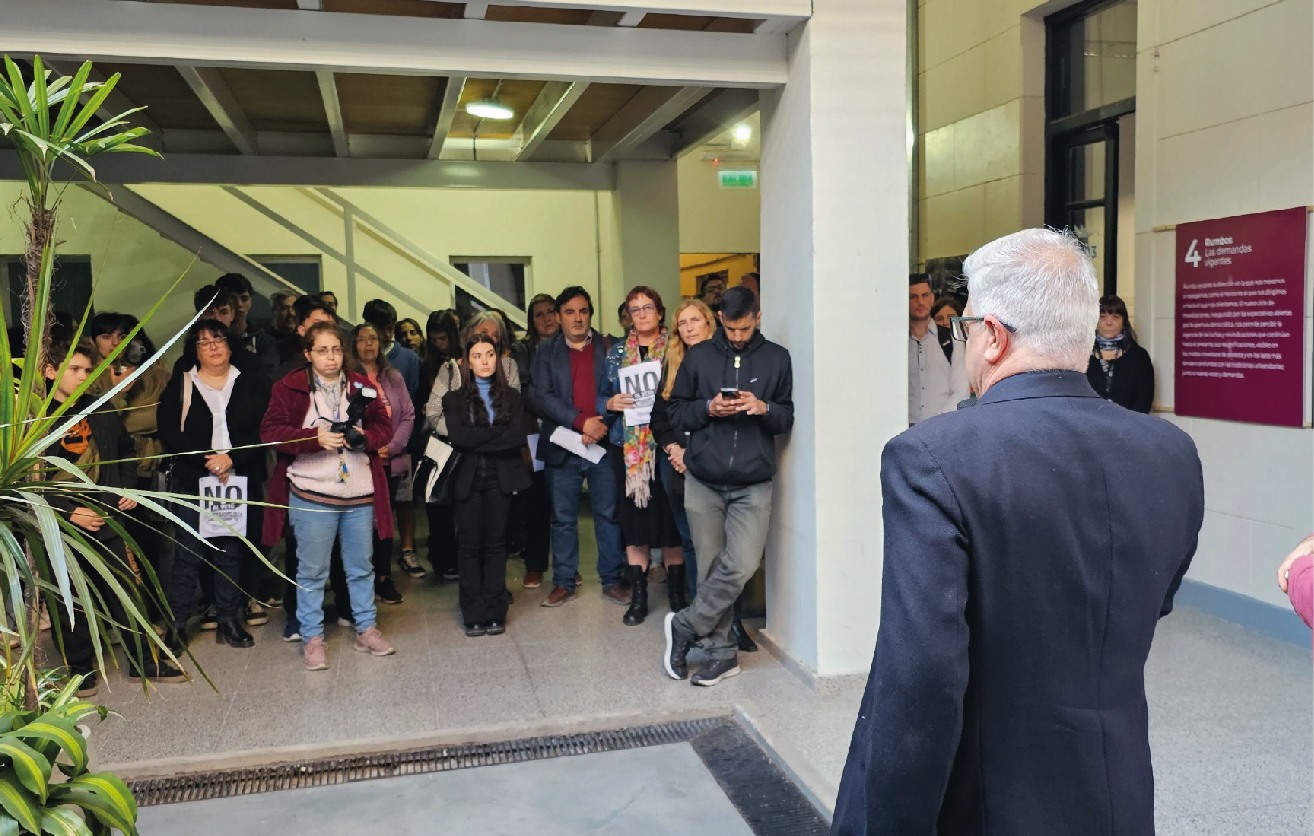 Muestra Itinerante “El Movimiento estudiantil de la Universidad a la calle”